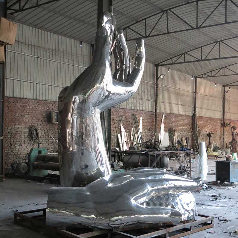 手托水滴雕塑，不銹鋼手托水滴雕塑，手托水滴景觀雕塑