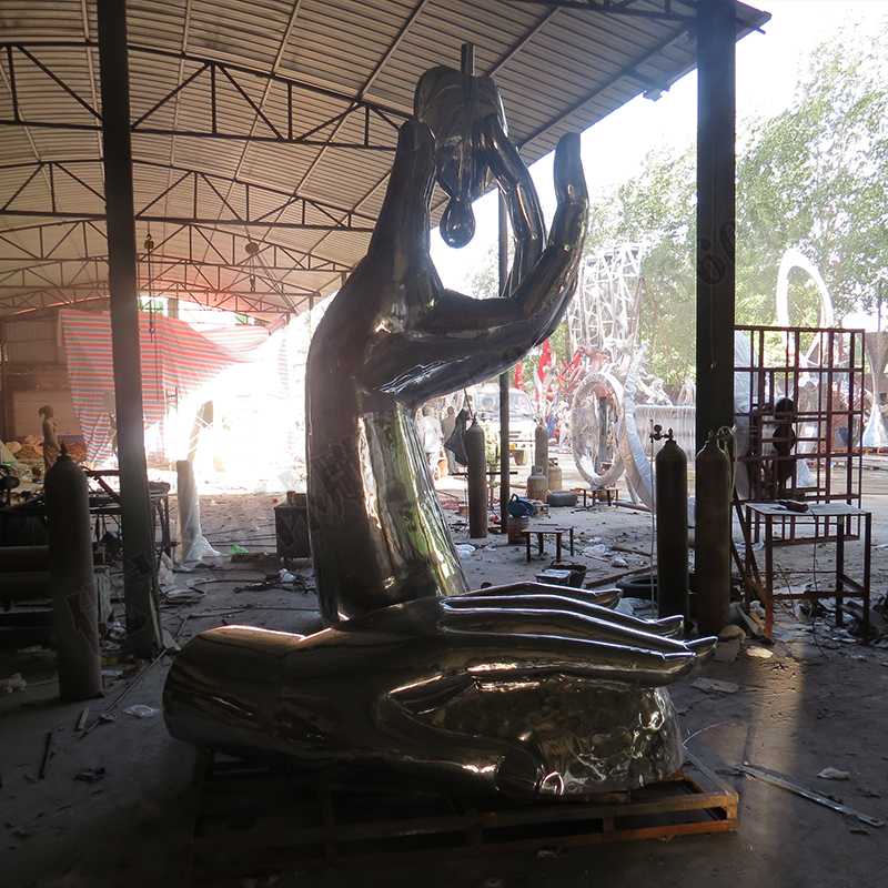 水滴景觀雕塑，不銹鋼手托水滴雕塑，景觀水滴雕塑