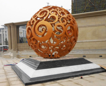 不銹鋼雕塑價格的影響因素有哪些？